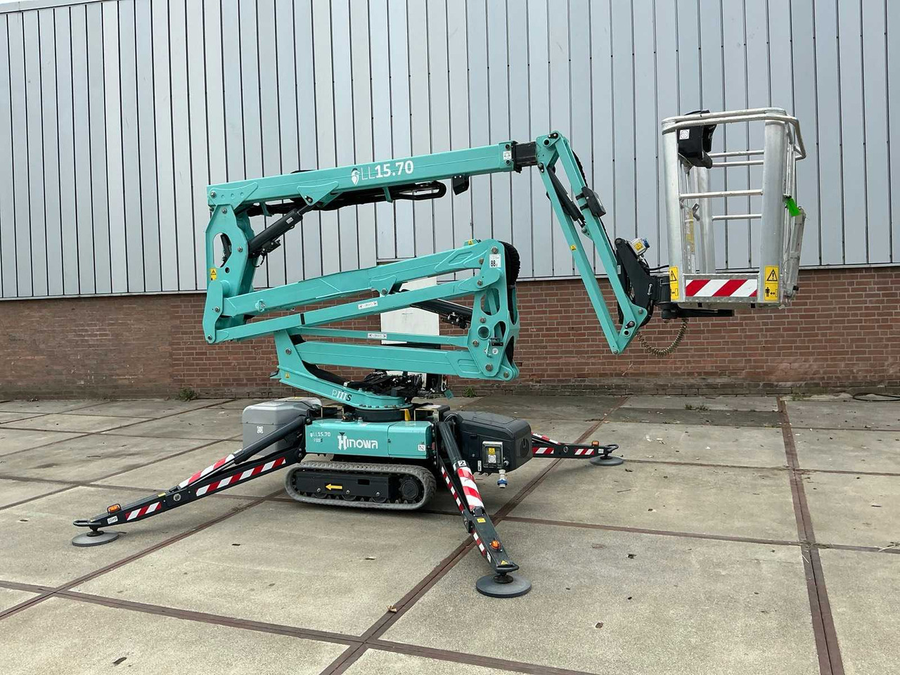 Hinowa Lightlift 15.70 IIIS performance - Plataforma elevadora: foto 2 Hinowa Lightlift 15.70 IIIS performance - Plataforma elevadora: foto 2