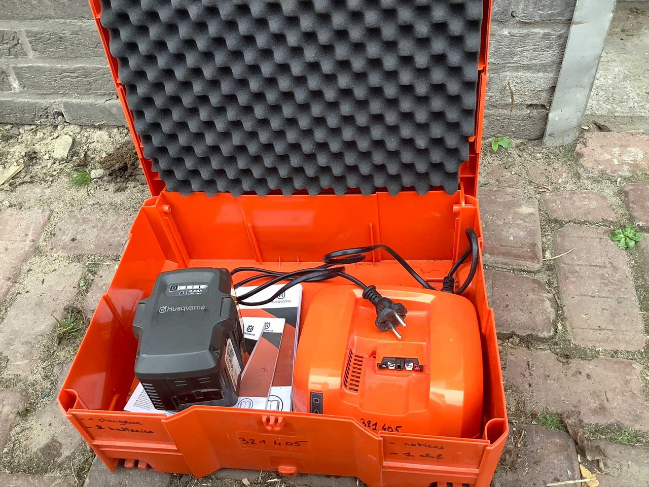 Husqvarna 136li - Maquinaria de jardinería: foto 3 Husqvarna 136li - Maquinaria de jardinería: foto 3