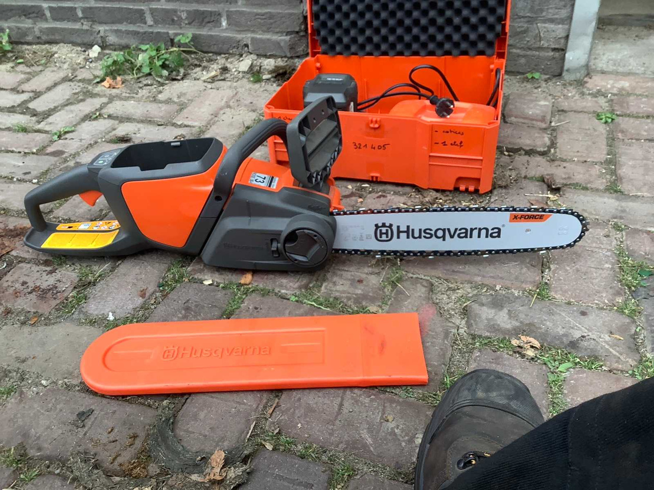 Husqvarna 136li - Maquinaria de jardinería: foto 5 Husqvarna 136li - Maquinaria de jardinería: foto 5