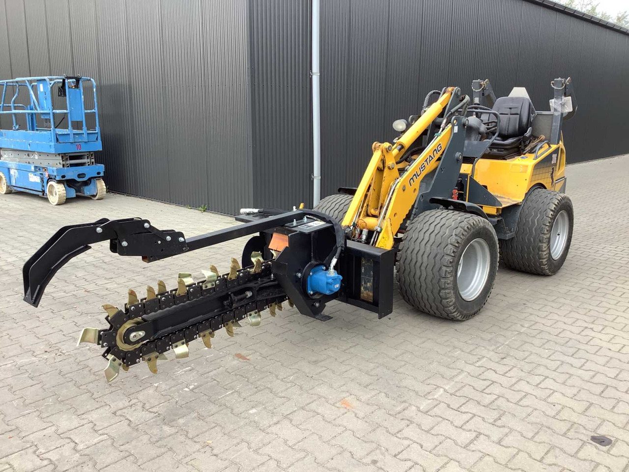Implemento para Maquinaria de construcción Field Industries Trencher: foto 14