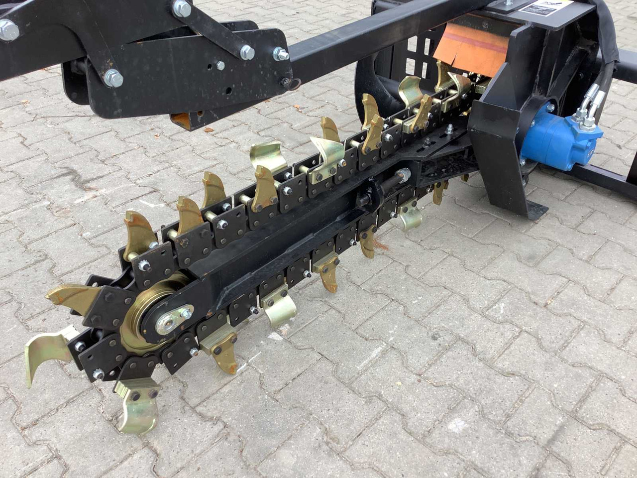 Implemento para Maquinaria de construcción Field Industries Trencher: foto 11