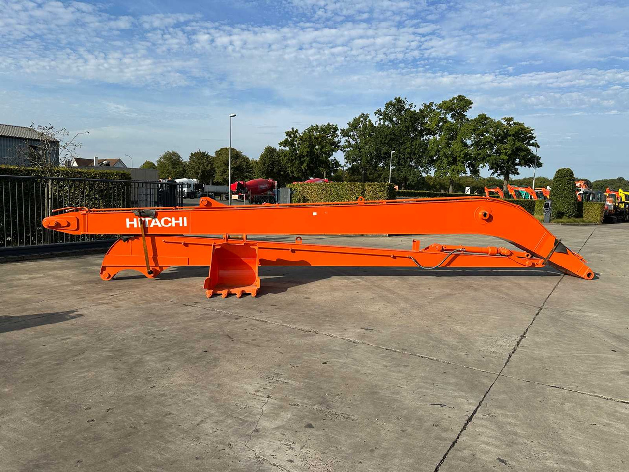 Hitachi Long Reach with tooth tray - Implemento para Maquinaria de construcción: foto 2 Hitachi Long Reach with tooth tray - Implemento para Maquinaria de construcción: foto 2