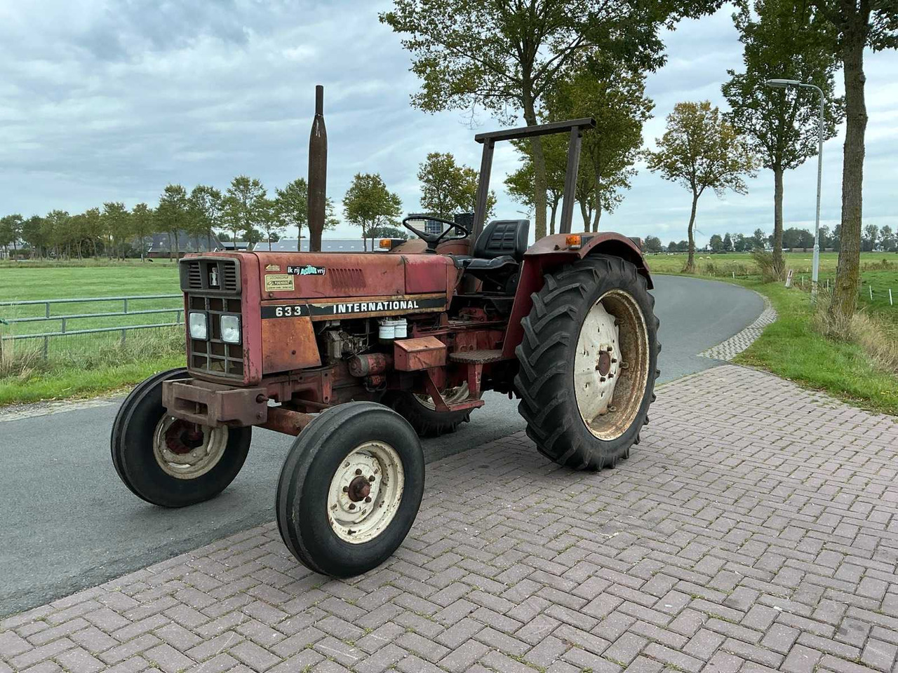 International 633 - Tractor: foto 1 International 633 - Tractor: foto 1