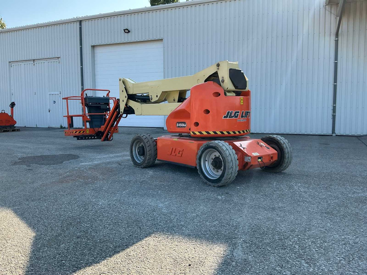 JLG E450AJ - Plataforma elevadora: foto 1 JLG E450AJ - Plataforma elevadora: foto 1