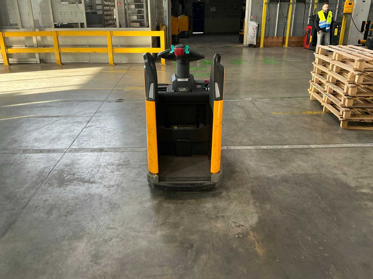 JUNGHEINRICH - 2018 - ERE 225 - FORKLIFT - Carretilla elevadora: foto 5 JUNGHEINRICH - 2018 - ERE 225 - FORKLIFT - Carretilla elevadora: foto 5