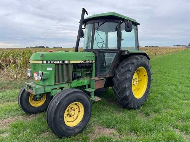 John Deere 1640 - Tractor: foto 1 John Deere 1640 - Tractor: foto 1