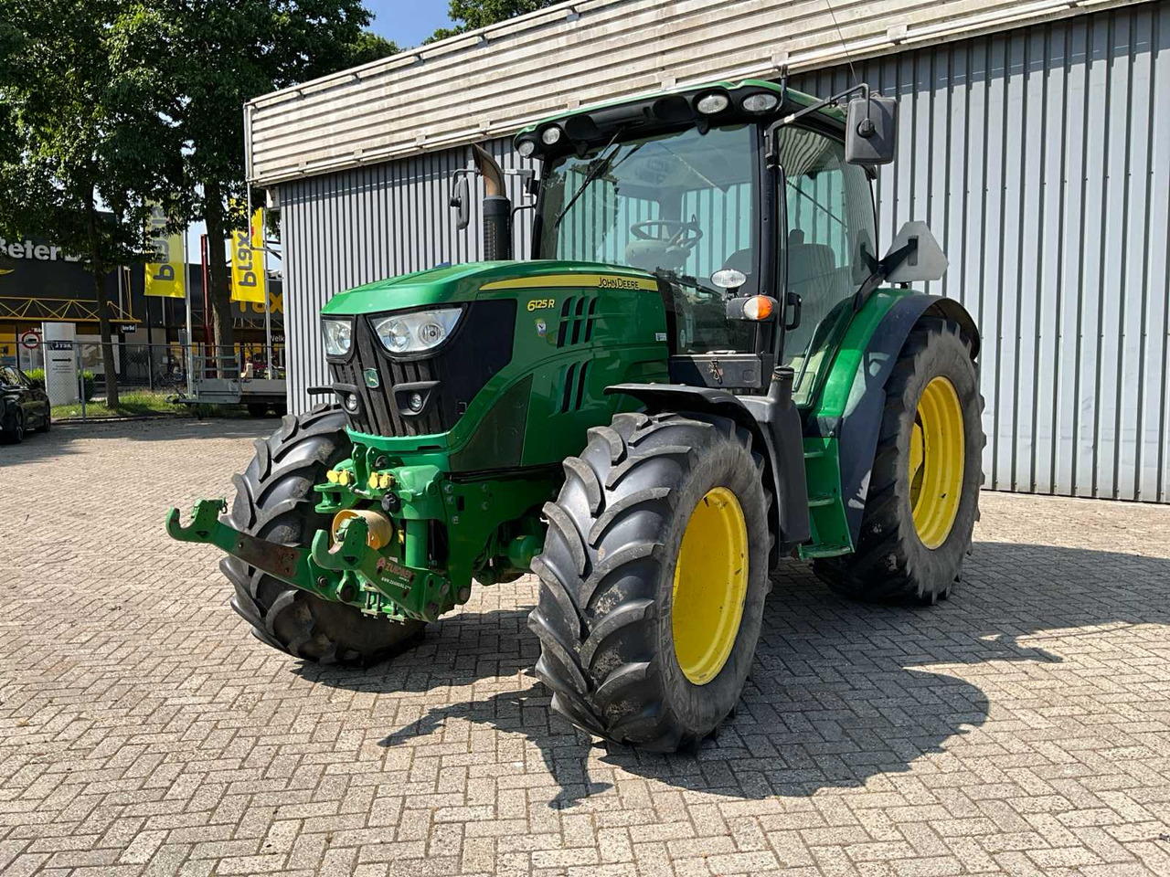 John Deere 6125R - Tractor: foto 1 John Deere 6125R - Tractor: foto 1