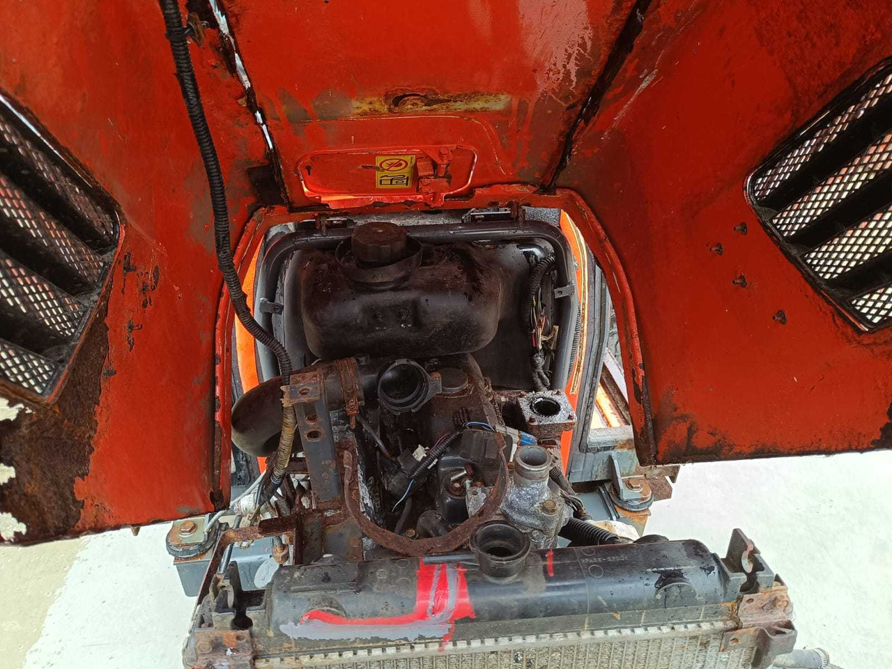 KUBOTA 4-WHEEL DRIVE TRACTOR - Tractor: foto 3 KUBOTA 4-WHEEL DRIVE TRACTOR - Tractor: foto 3