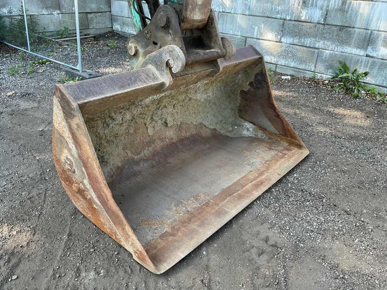 Excavadora de cadenas Kobelco SK235SR: foto 6
