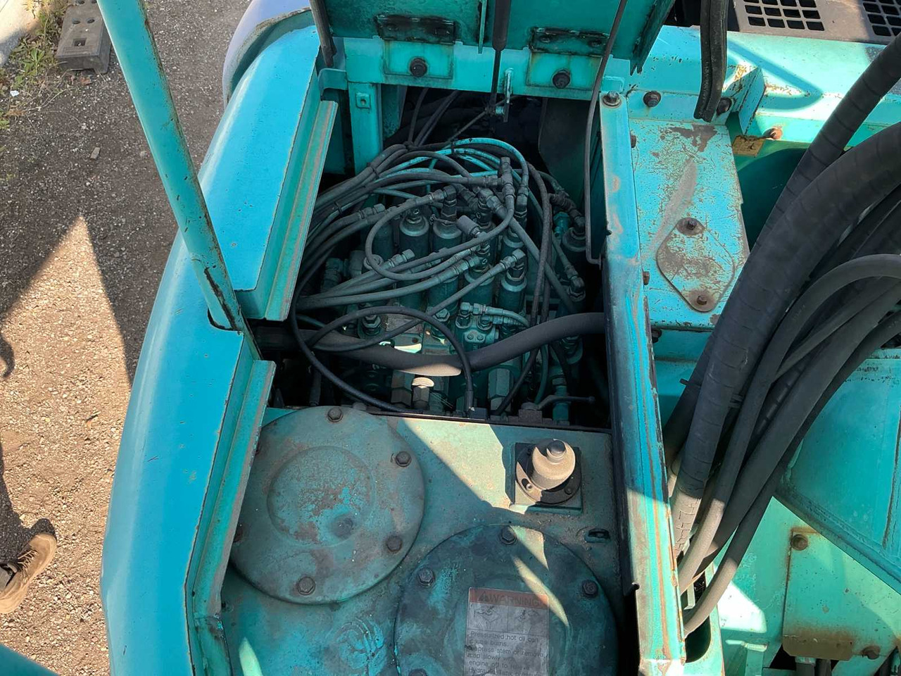 Excavadora de cadenas Kobelco SK235SR: foto 9