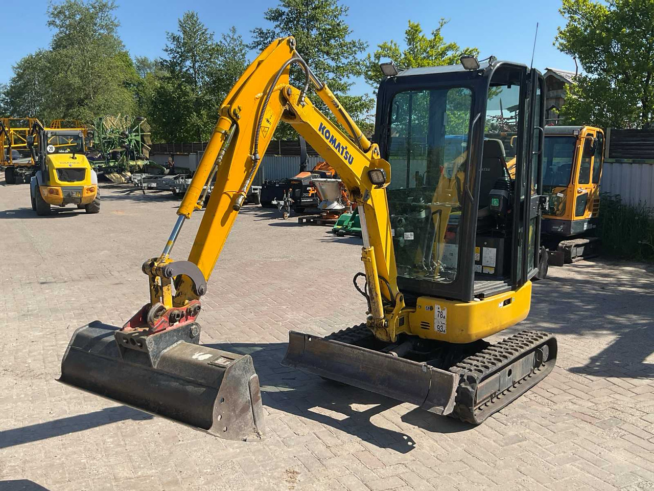 Komatsu Excabator/PC16 R 3Hs - Excavadora de cadenas: foto 2 Komatsu Excabator/PC16 R 3Hs - Excavadora de cadenas: foto 2