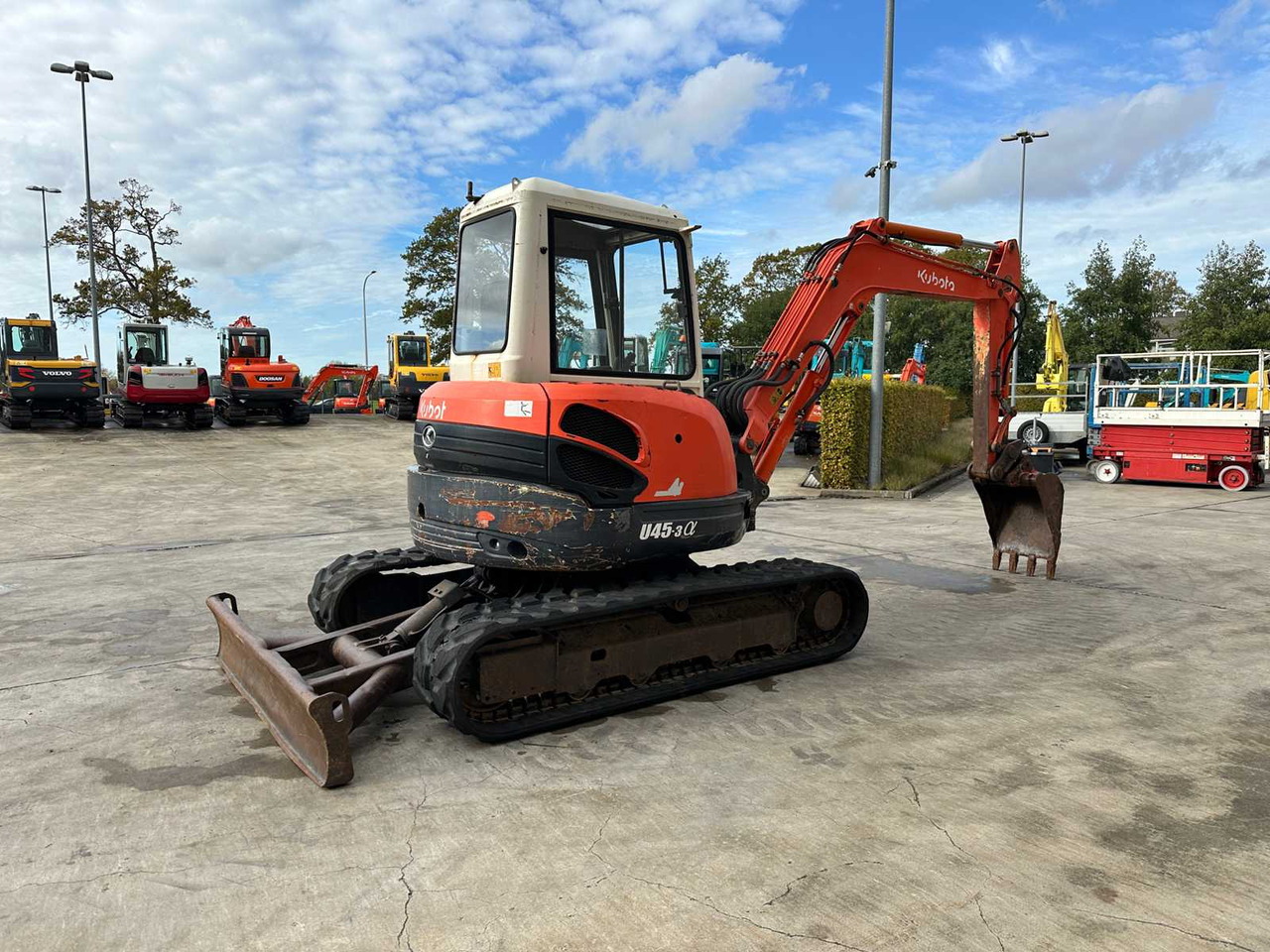 Kubota KUBOTA - 2005 - U45 - 3 - MIDI EXCAVATOR - Excavadora de cadenas: foto 4 Kubota KUBOTA - 2005 - U45 - 3 - MIDI EXCAVATOR - Excavadora de cadenas: foto 4