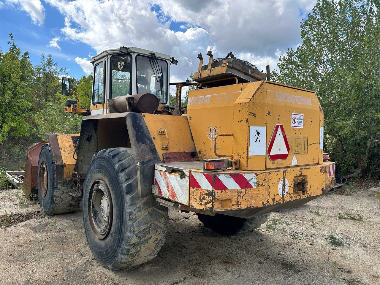 LIEBHERR L551 - Cargadora de ruedas: foto 2 LIEBHERR L551 - Cargadora de ruedas: foto 2