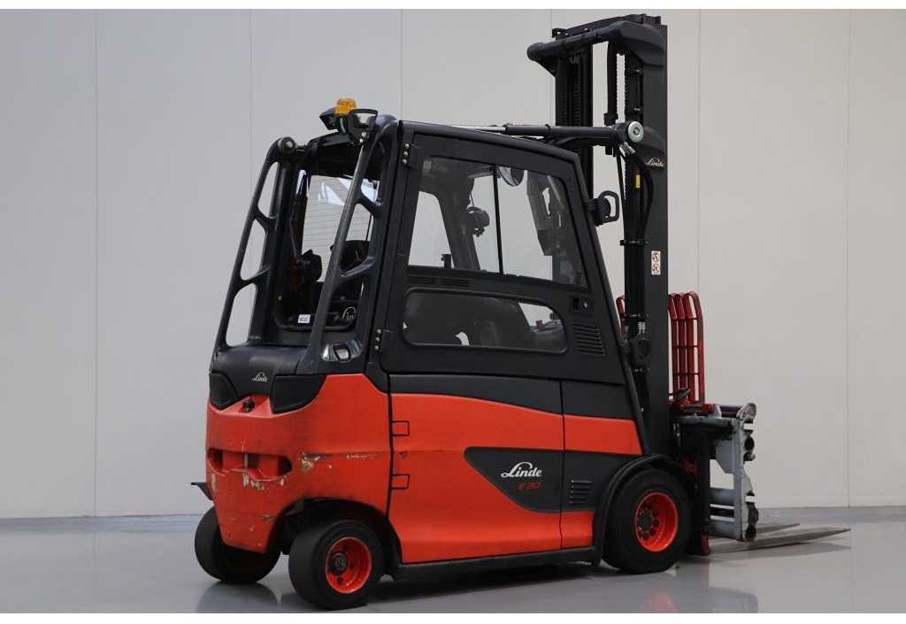 LINDE - 2017 - E30HL-01/600 - FORKLIFT, SIDESHIFT, FORK POSITIONER, - Carretilla elevadora: foto 4 LINDE - 2017 - E30HL-01/600 - FORKLIFT, SIDESHIFT, FORK POSITIONER, - Carretilla elevadora: foto 4