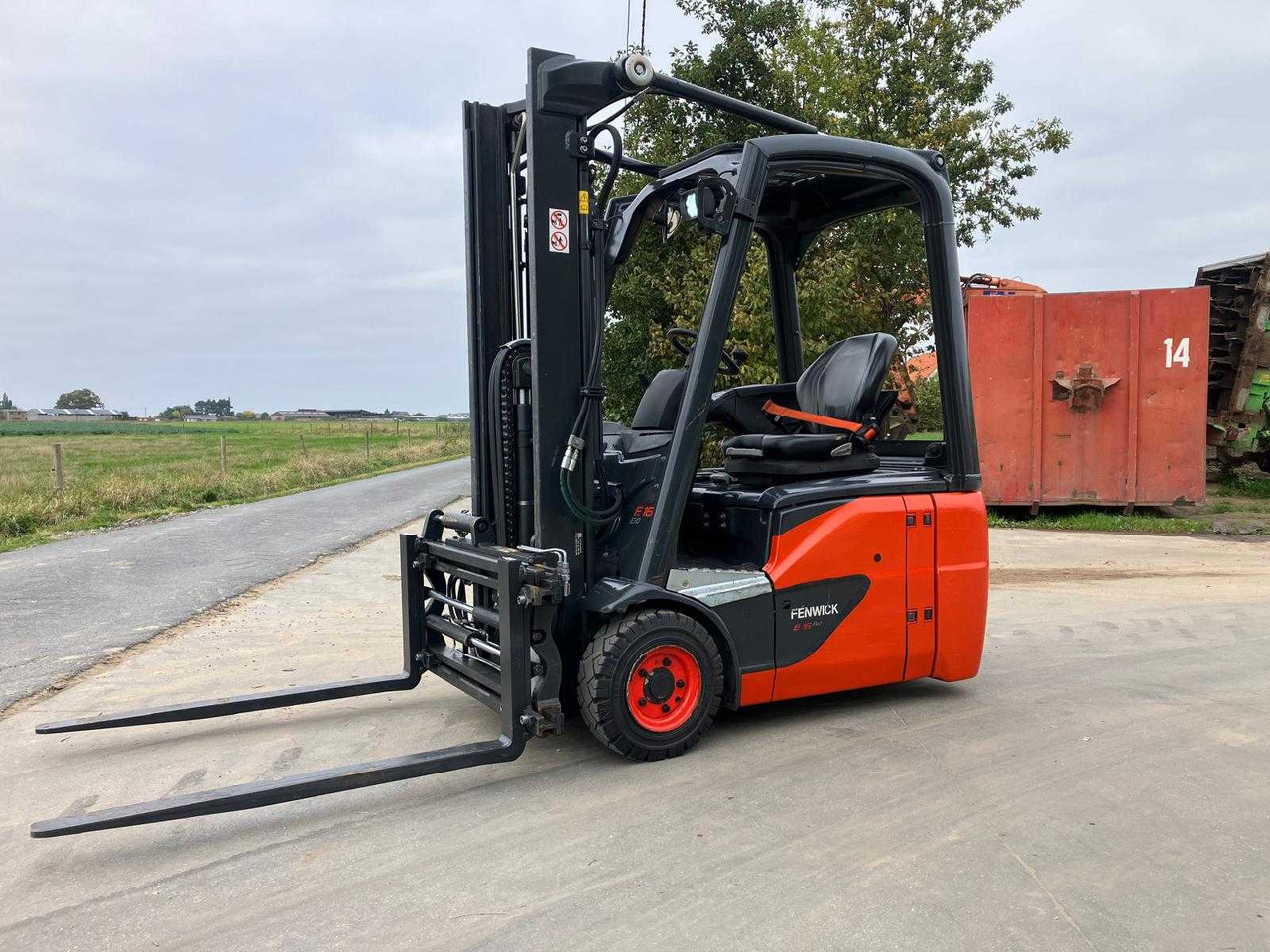 LINDE E14-02 FORKLIFT TRUCK 2016 - Carretilla elevadora: foto 1 LINDE E14-02 FORKLIFT TRUCK 2016 - Carretilla elevadora: foto 1