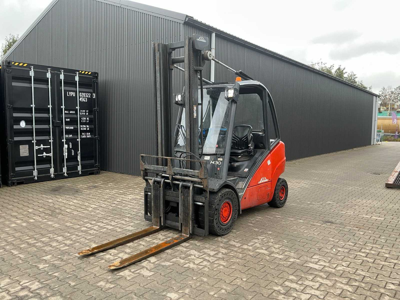 LINDE H30D FORKLIFT - Carretilla elevadora: foto 1 LINDE H30D FORKLIFT - Carretilla elevadora: foto 1