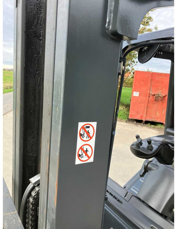 Carretilla elevadora LINDE H30T-02 FORKLIFT 2019: foto 26 Carretilla elevadora LINDE H30T-02 FORKLIFT 2019: foto 26