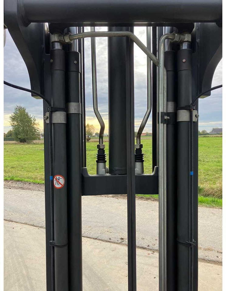 Carretilla elevadora LINDE H30T-02 FORKLIFT 2019: foto 18 Carretilla elevadora LINDE H30T-02 FORKLIFT 2019: foto 18