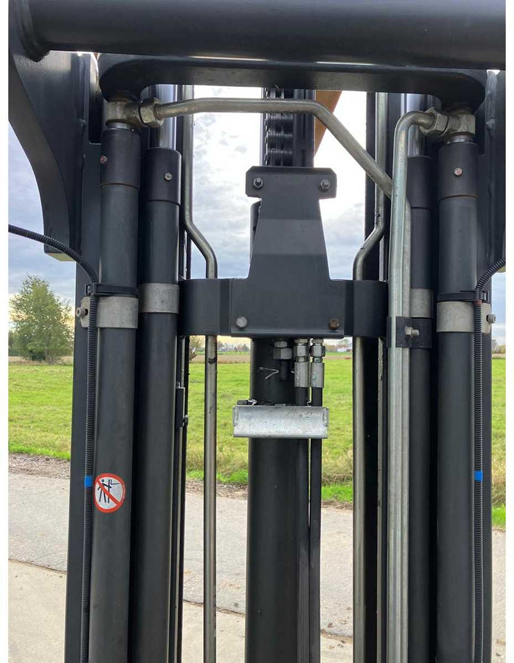 Carretilla elevadora LINDE H30T-02 FORKLIFT 2019: foto 16 Carretilla elevadora LINDE H30T-02 FORKLIFT 2019: foto 16