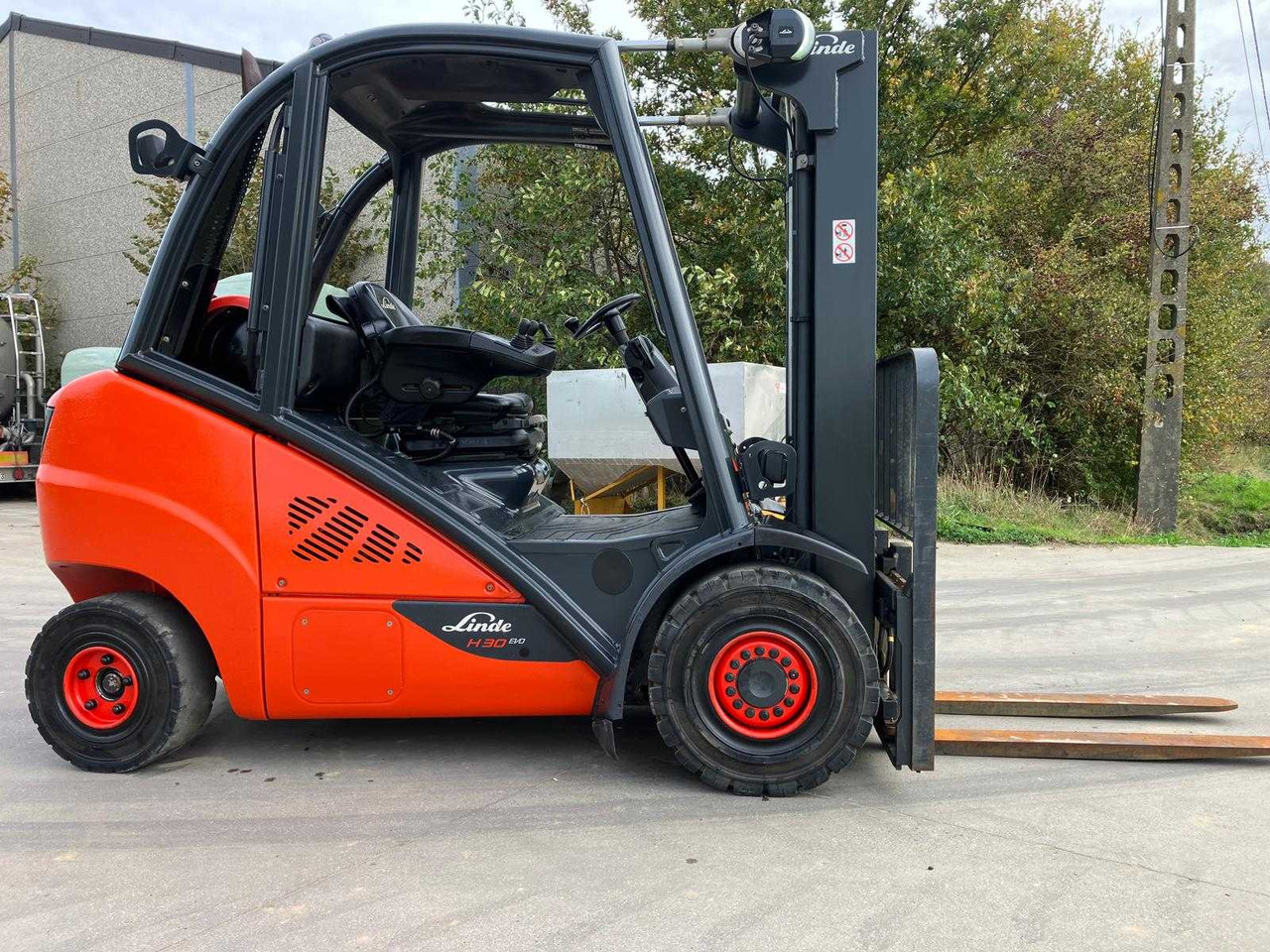 Carretilla elevadora LINDE H30T-02 FORKLIFT 2019: foto 7 Carretilla elevadora LINDE H30T-02 FORKLIFT 2019: foto 7