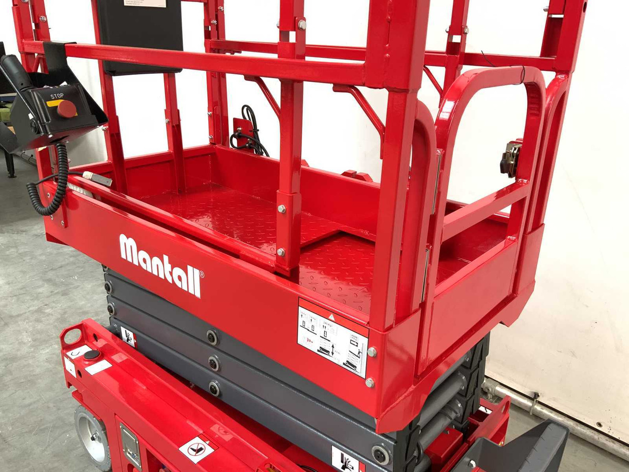 MANTALL - XE-60 MINI - SCISSOR LIFT AERIAL PLATFORM 6.4M - Plataforma elevadora: foto 5 MANTALL - XE-60 MINI - SCISSOR LIFT AERIAL PLATFORM 6.4M - Plataforma elevadora: foto 5