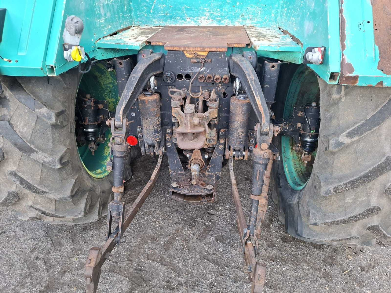 MB (MERCEDES BENZ) - 1982 - TRAC 1500 - ALL-WHEEL DRIVE AGRICULTURAL TRACTOR - Tractor: foto 5 MB (MERCEDES BENZ) - 1982 - TRAC 1500 - ALL-WHEEL DRIVE AGRICULTURAL TRACTOR - Tractor: foto 5