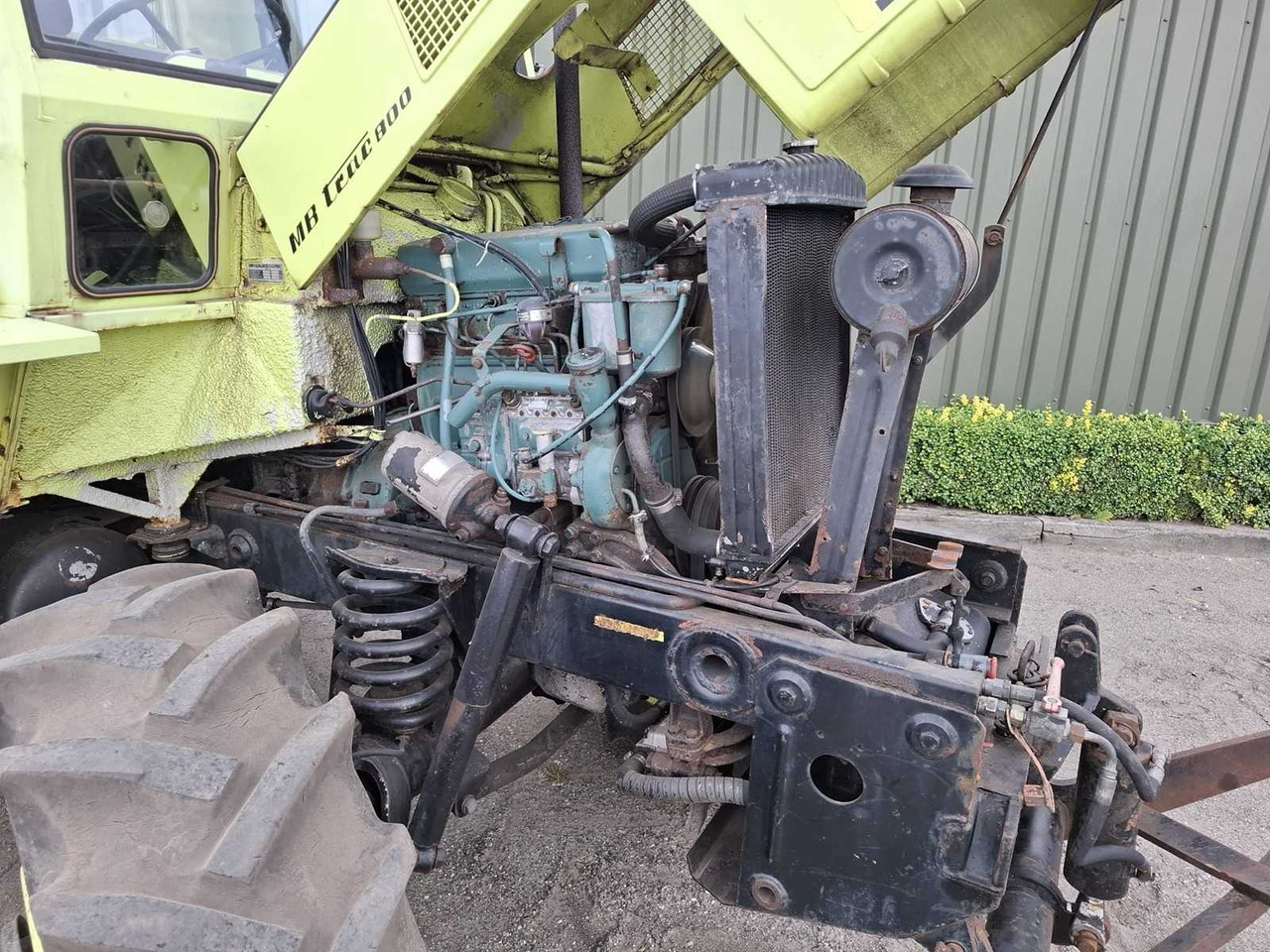 MERCEDES-BENZ - MB TRAC 800 - ALL-WHEEL DRIVE AGRICULTURAL TRACTOR - Tractor: foto 2 MERCEDES-BENZ - MB TRAC 800 - ALL-WHEEL DRIVE AGRICULTURAL TRACTOR - Tractor: foto 2