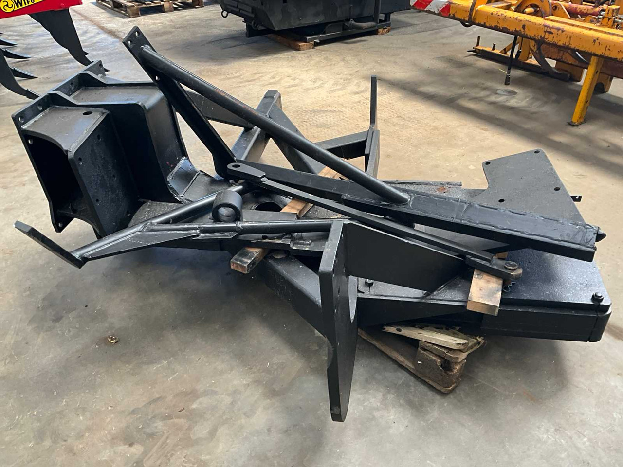 Herder substructure frame for John Deere 6020 series - Maquinaria agrícola: foto 4 Herder substructure frame for John Deere 6020 series - Maquinaria agrícola: foto 4