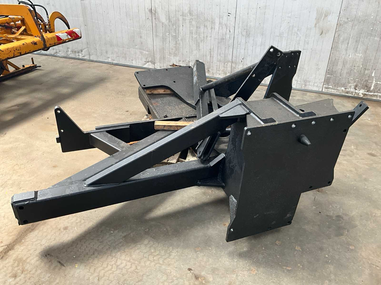 Herder substructure frame for John Deere 6020 series - Maquinaria agrícola: foto 1 Herder substructure frame for John Deere 6020 series - Maquinaria agrícola: foto 1
