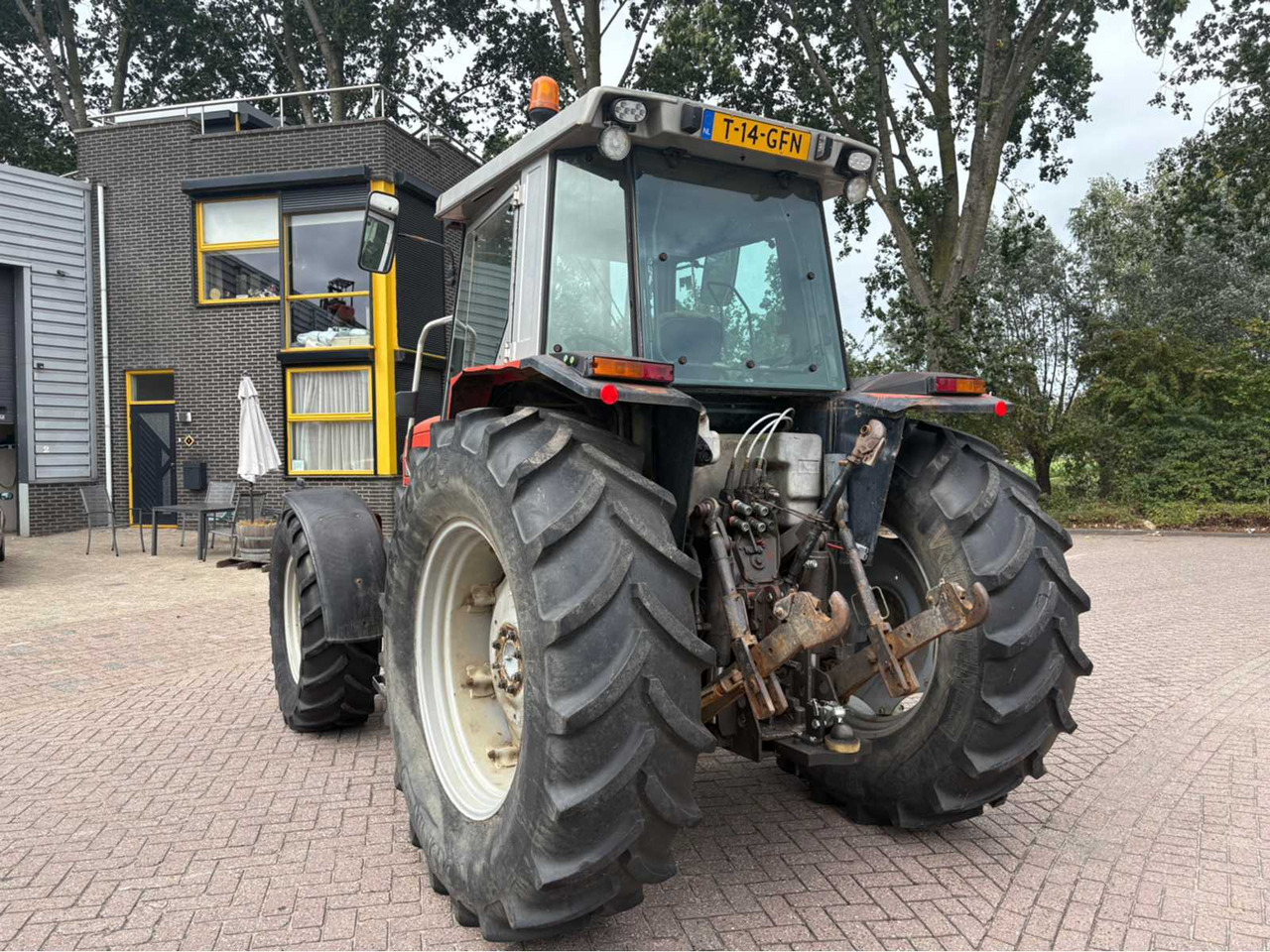 Massey Ferguson 3125 - Tractor: foto 5 Massey Ferguson 3125 - Tractor: foto 5