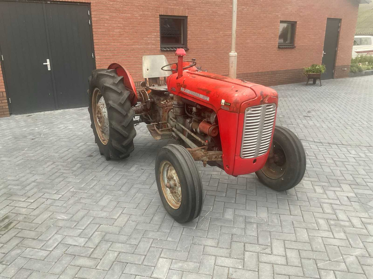 Massey Ferguson 35 X - Tractor: foto 5 Massey Ferguson 35 X - Tractor: foto 5