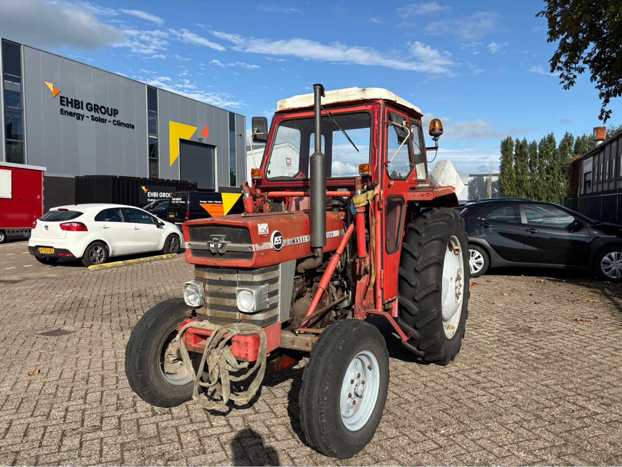 Massey ferguson 155 - Tractor: foto 1 Massey ferguson 155 - Tractor: foto 1