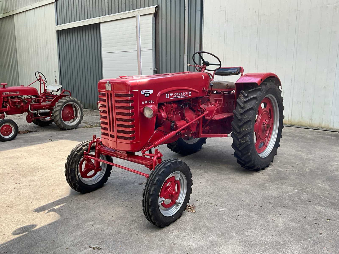 Mc cormick Farmall F-265 U - Tractor: foto 1 Mc cormick Farmall F-265 U - Tractor: foto 1