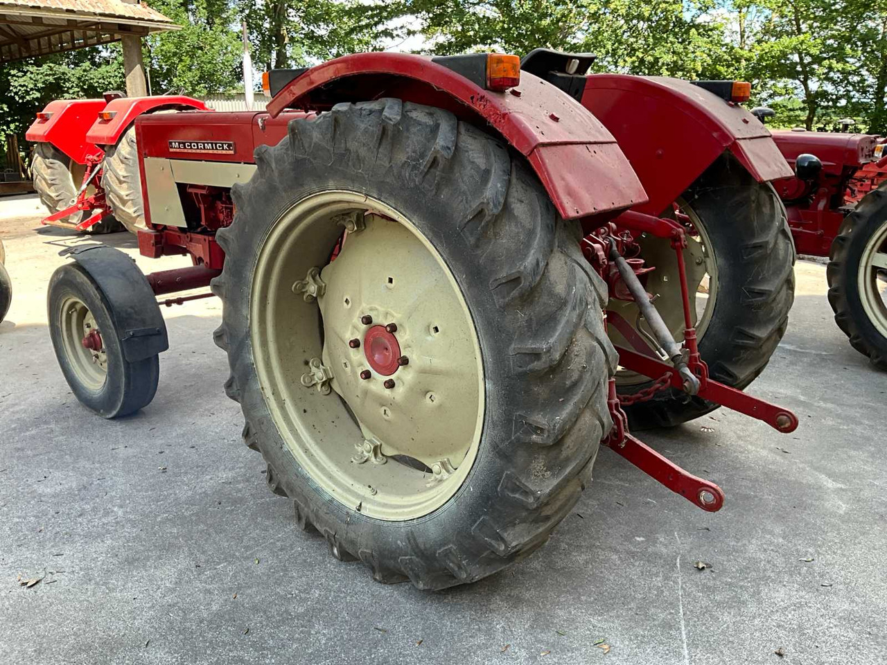 Mc cormick international 423 - Tractor: foto 4 Mc cormick international 423 - Tractor: foto 4