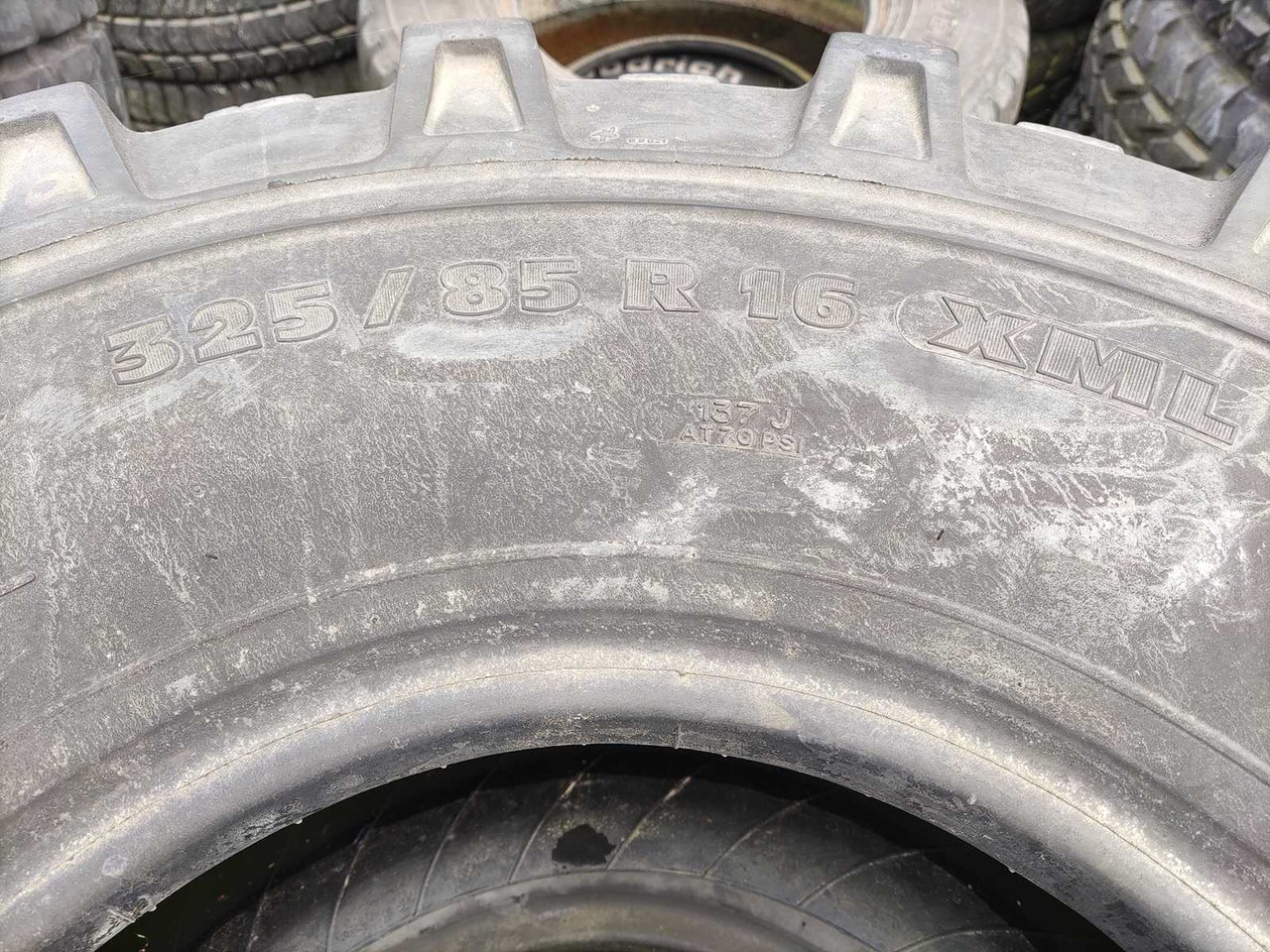 Michelin XML 325/85R16 - Neumáticos y llantas para Tractor: foto 5 Michelin XML 325/85R16 - Neumáticos y llantas para Tractor: foto 5