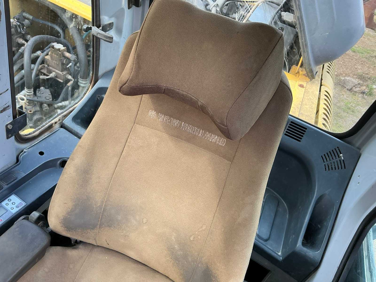 NEW HOLLAND KOBELCO NEW HOLLAND KOBELCO - E 215B - TRACKED EXCAVATOR - 2007 - Excavadora de cadenas: foto 5 NEW HOLLAND KOBELCO NEW HOLLAND KOBELCO - E 215B - TRACKED EXCAVATOR - 2007 - Excavadora de cadenas: foto 5