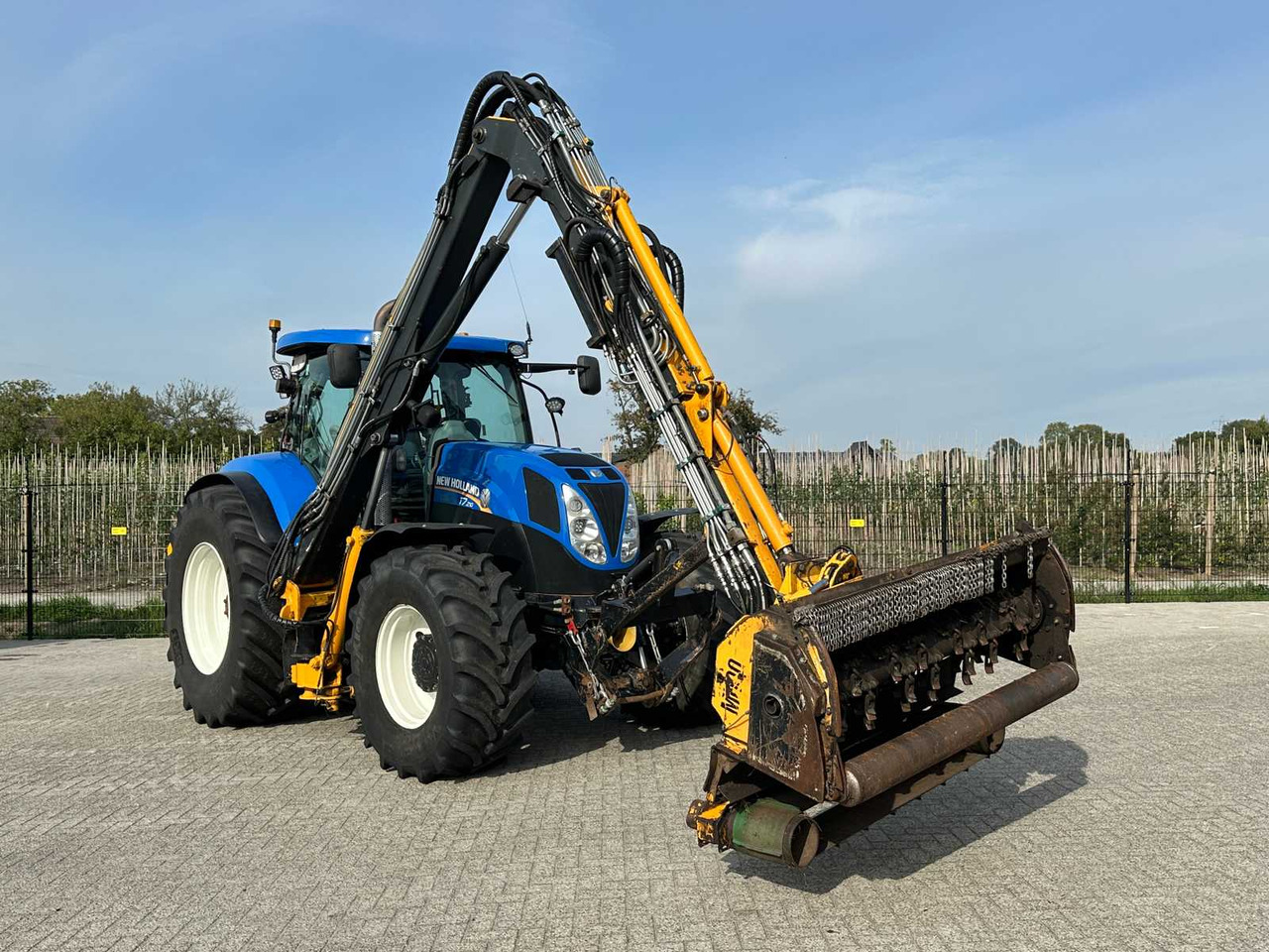 New Holland T7.210 - Tractor: foto 1 New Holland T7.210 - Tractor: foto 1