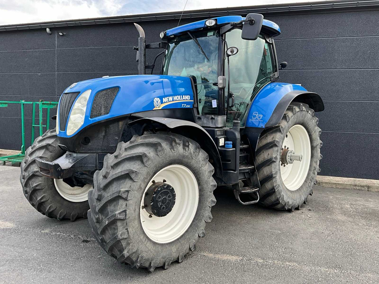 New Holland T7.250 - Tractor: foto 1 New Holland T7.250 - Tractor: foto 1