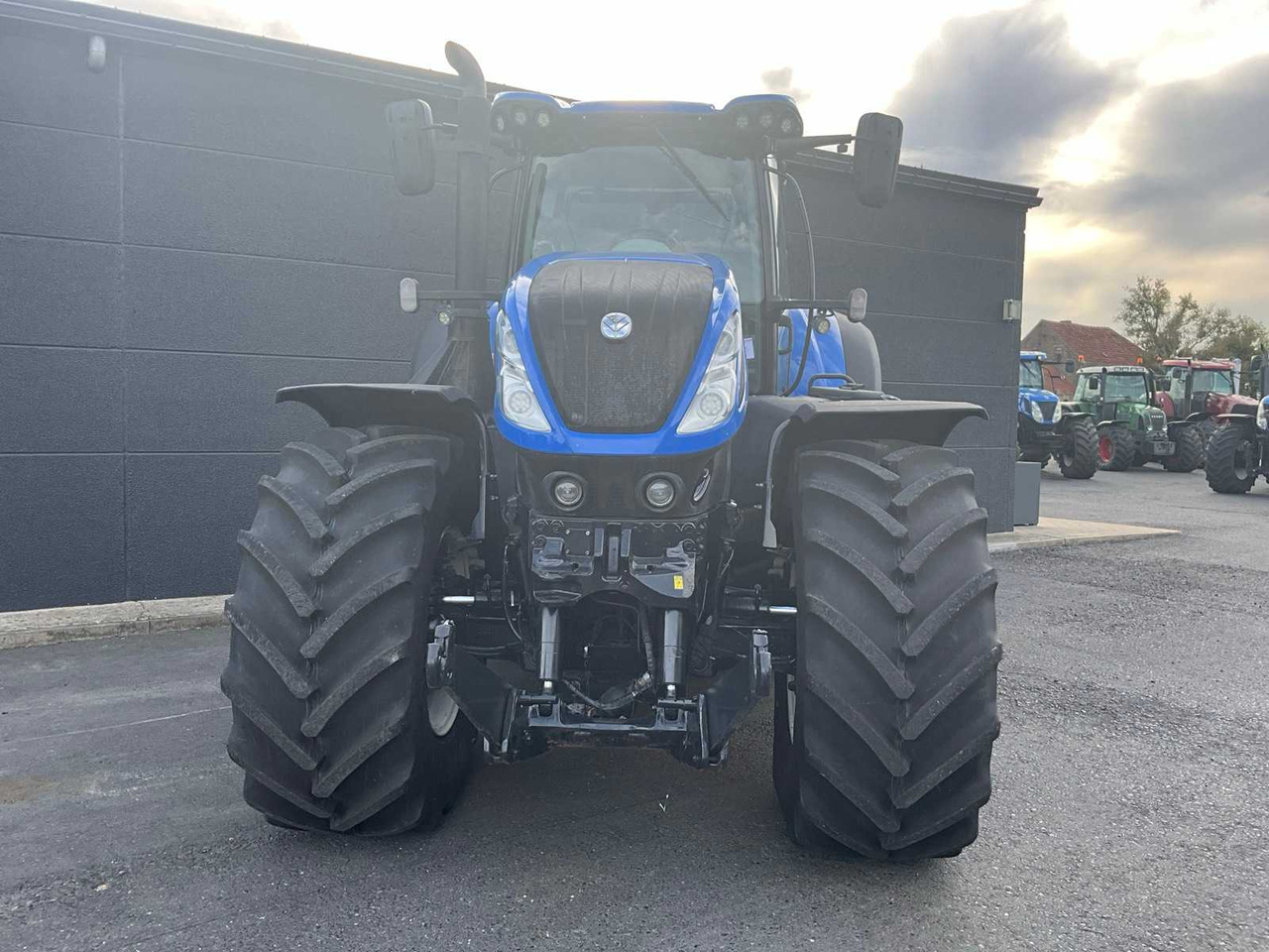 New Holland T7.315 - Tractor: foto 2 New Holland T7.315 - Tractor: foto 2