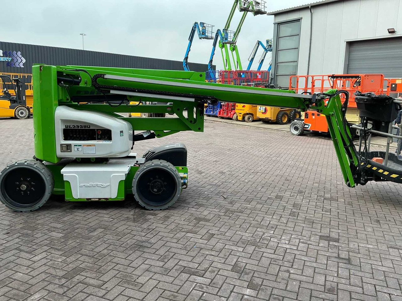 Nifty HR15N Hybrid MK3 - Plataforma elevadora: foto 5 Nifty HR15N Hybrid MK3 - Plataforma elevadora: foto 5