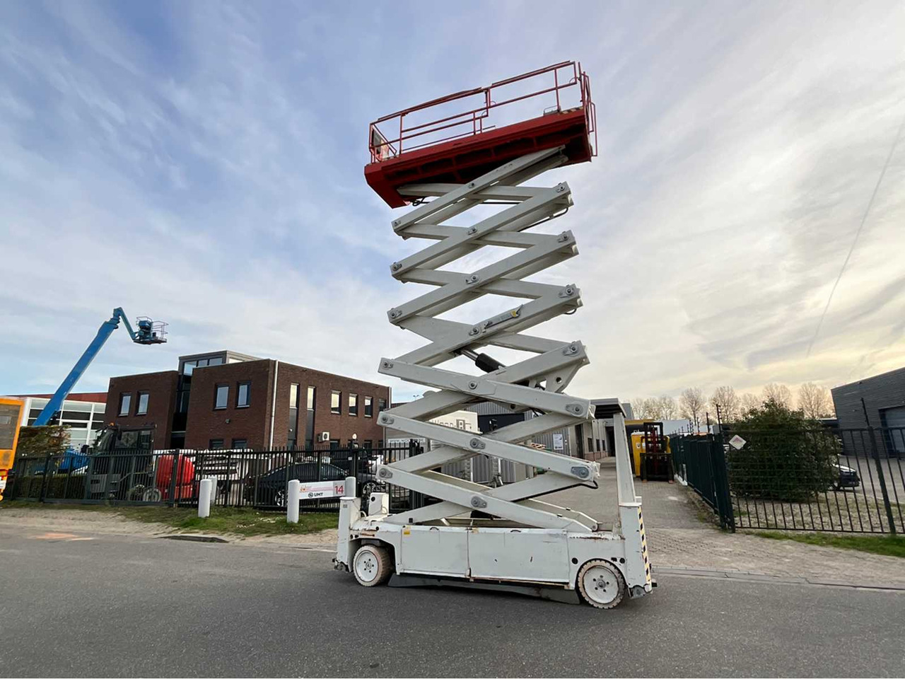 PB - S225-12ES - AERIAL PLATFORM WORKING HEIGHT 22,5 METERS, YEAR OF MANUFACTURE 2011 - Plataforma elevadora: foto 5 PB - S225-12ES - AERIAL PLATFORM WORKING HEIGHT 22,5 METERS, YEAR OF MANUFACTURE 2011 - Plataforma elevadora: foto 5