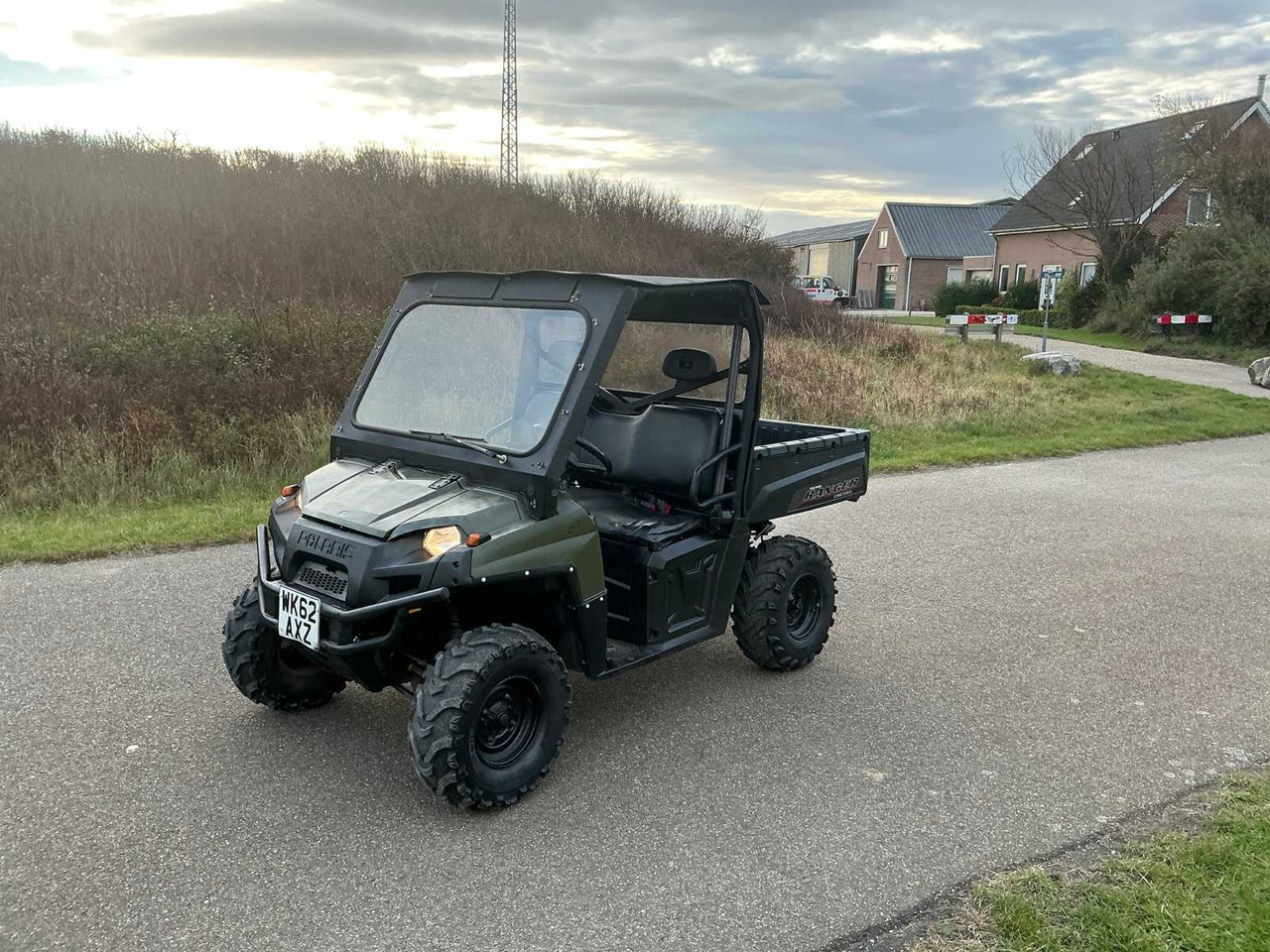 Polaris ATV/VTT - Tractor municipal: foto 1 Polaris ATV/VTT - Tractor municipal: foto 1