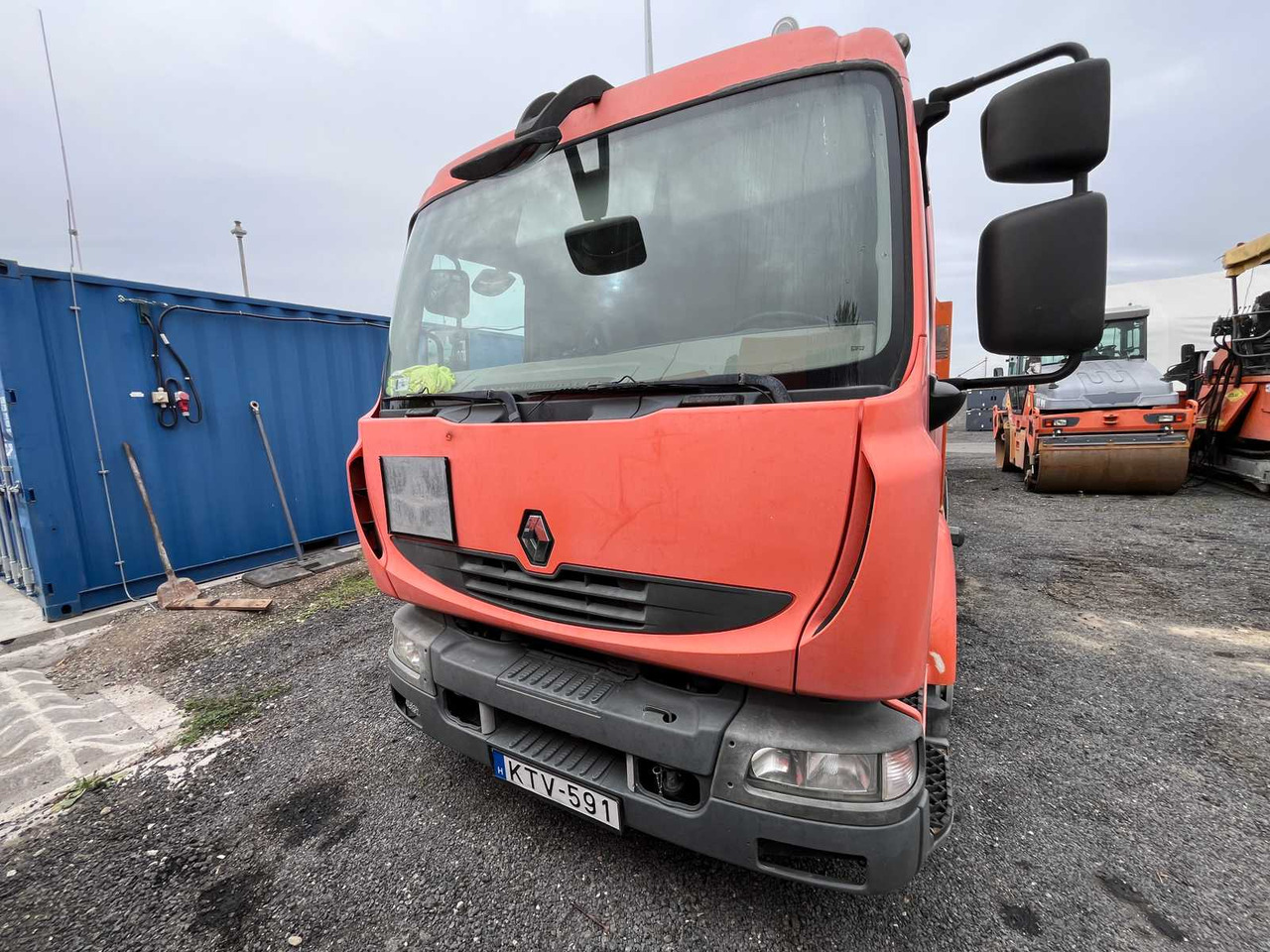 RENAULT Midlum 190.12 Light - Distribuidor de asfalto: foto 3 RENAULT Midlum 190.12 Light - Distribuidor de asfalto: foto 3
