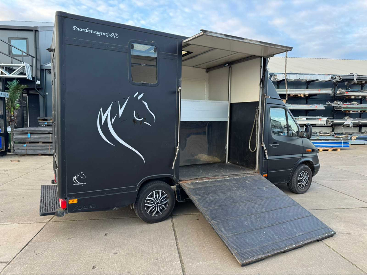 2002 MERCEDES-BENZ SPRINTER 903,6 P HORSE TRUCK - Remolque: foto 2 2002 MERCEDES-BENZ SPRINTER 903,6 P HORSE TRUCK - Remolque: foto 2