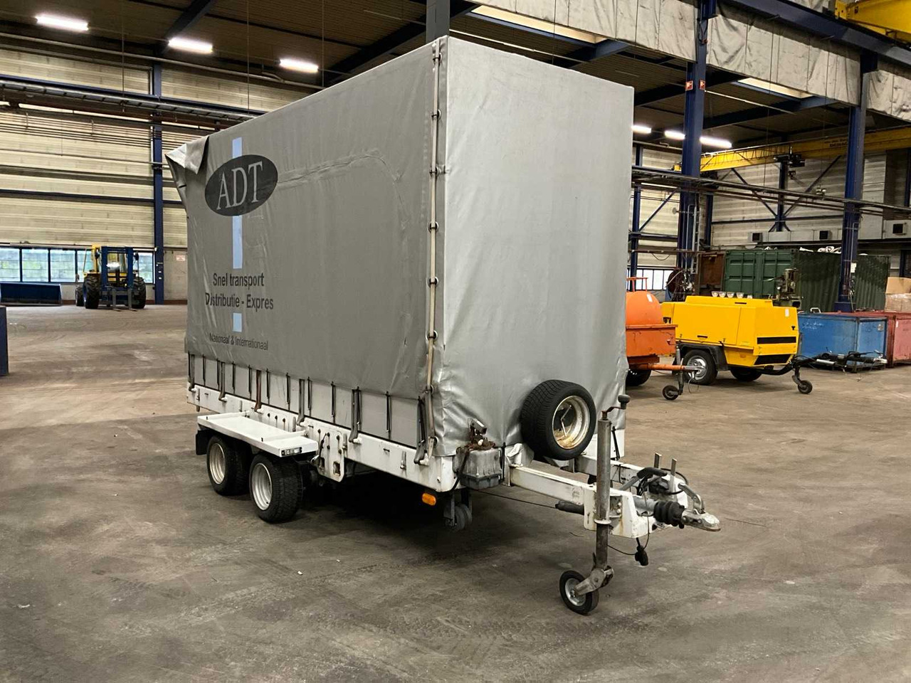 2008 STOCKX A2702 COVERED TRAILER - Remolque: foto 3 2008 STOCKX A2702 COVERED TRAILER - Remolque: foto 3