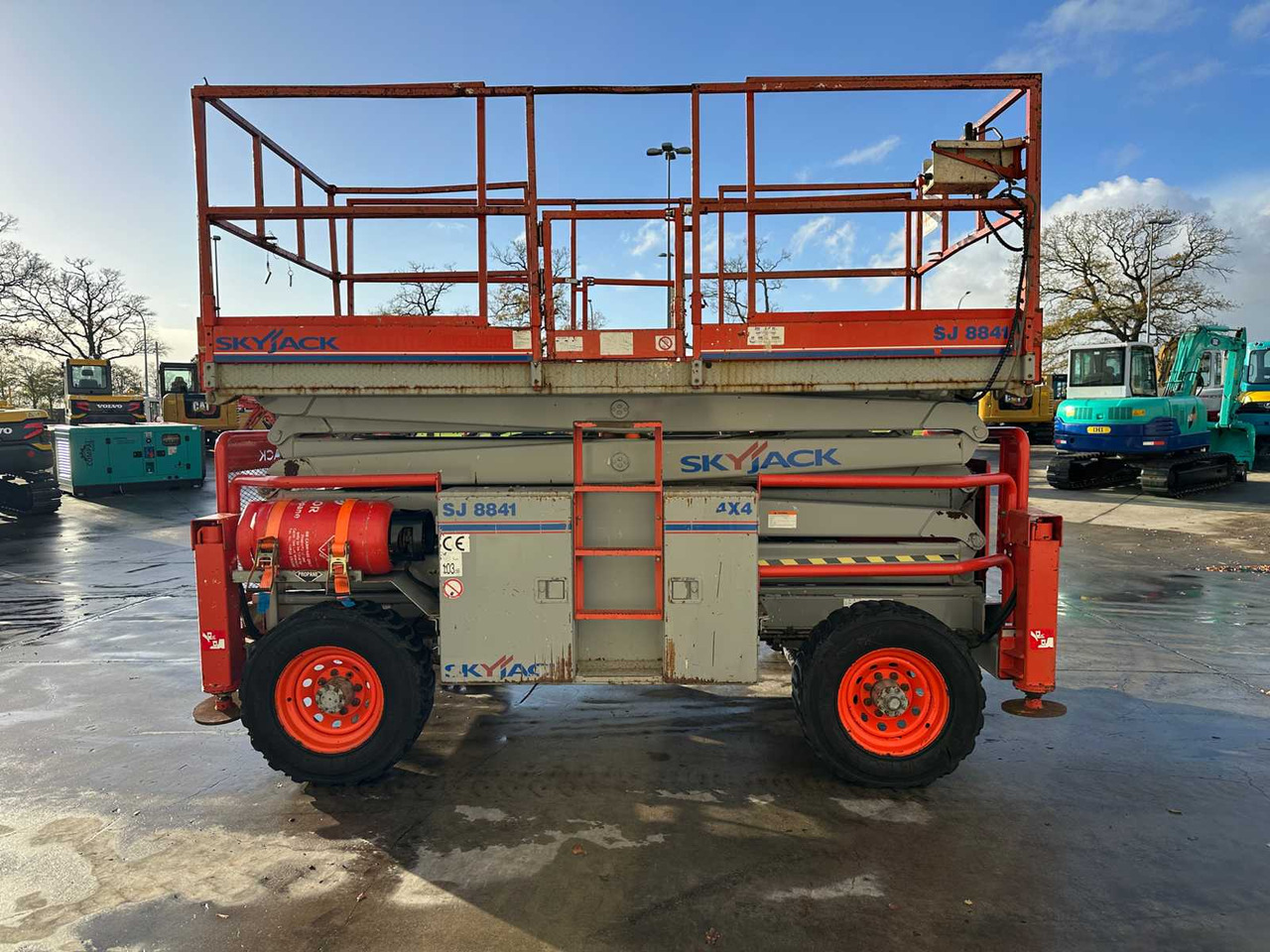 SKYJACK - 2009 - SJ-8841 - AERIAL PLATFORM - Plataforma elevadora: foto 4 SKYJACK - 2009 - SJ-8841 - AERIAL PLATFORM - Plataforma elevadora: foto 4