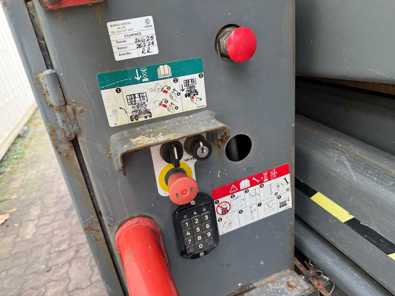 Plataforma elevadora SKYJACK - SJ8841RT 4X4 DIESEL - 14.5 METERS - 2016 - AERIAL WORK PLATFORM: foto 24