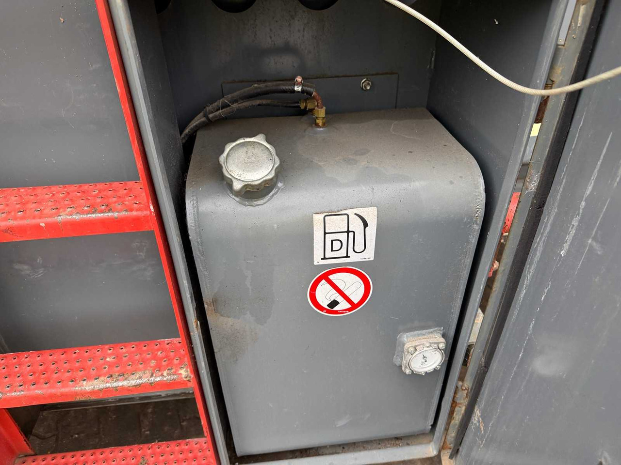 Plataforma elevadora SKYJACK - SJ8841RT 4X4 DIESEL - 14.5 METERS - 2016 - AERIAL WORK PLATFORM: foto 28