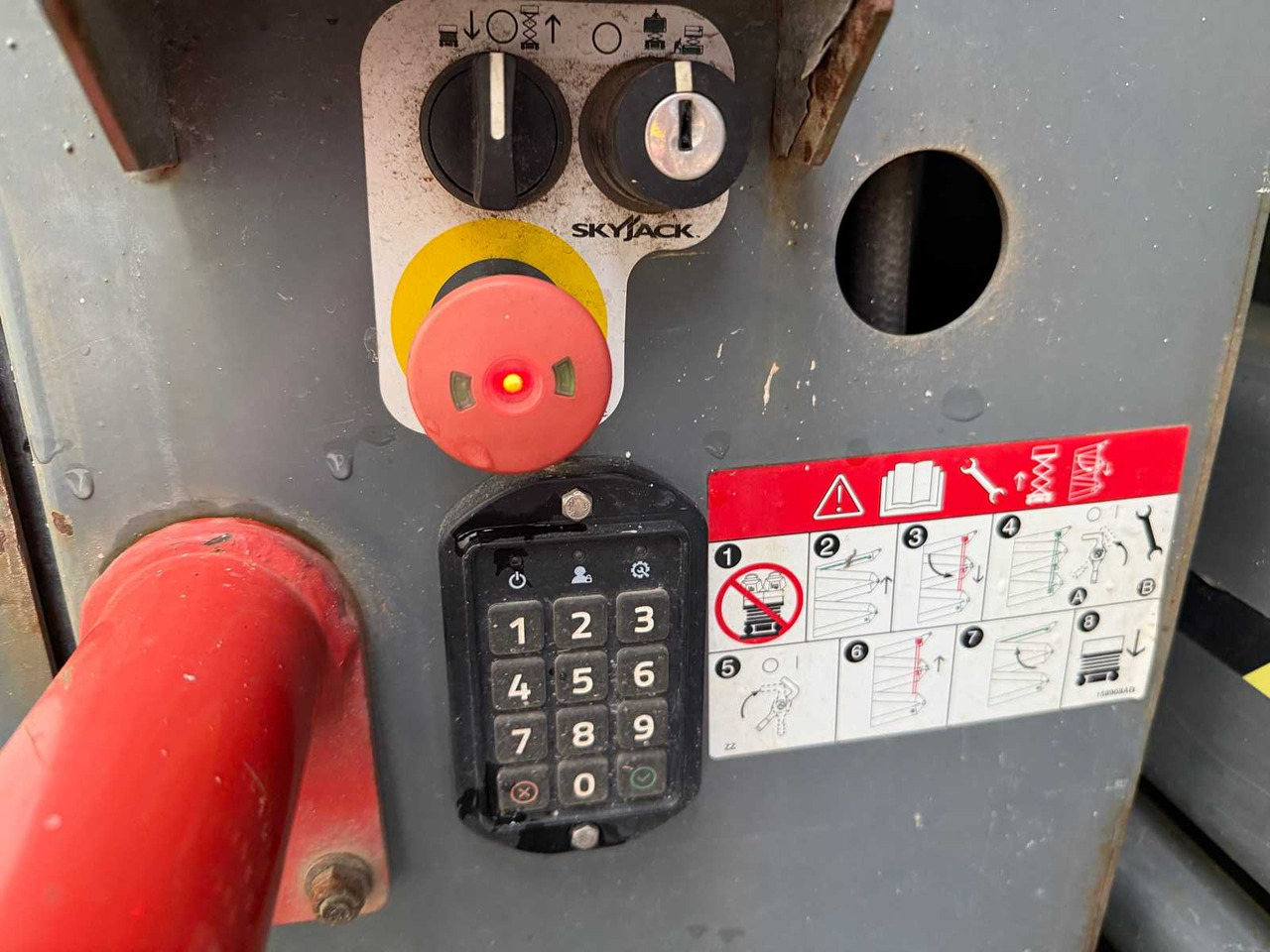 Plataforma elevadora SKYJACK - SJ8841RT 4X4 DIESEL - 14.5 METERS - 2016 - AERIAL WORK PLATFORM: foto 25