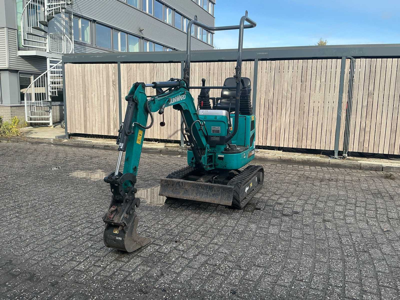 SUNWARD SWE08B - Miniexcavadora: foto 2 SUNWARD SWE08B - Miniexcavadora: foto 2